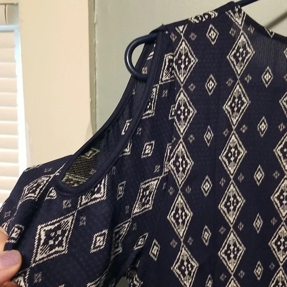 White Birch Jumpsuit - Shorts and Short sleeved - Size M - EUC - Picture 4 of 5